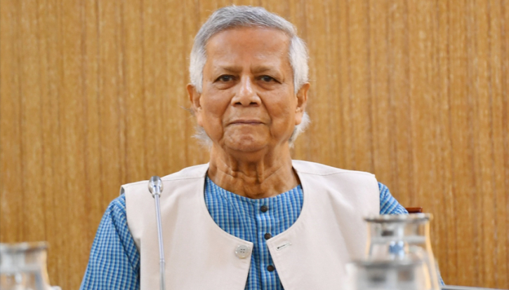 দেশে ফিরেছেন প্রধান উপদেষ্টা